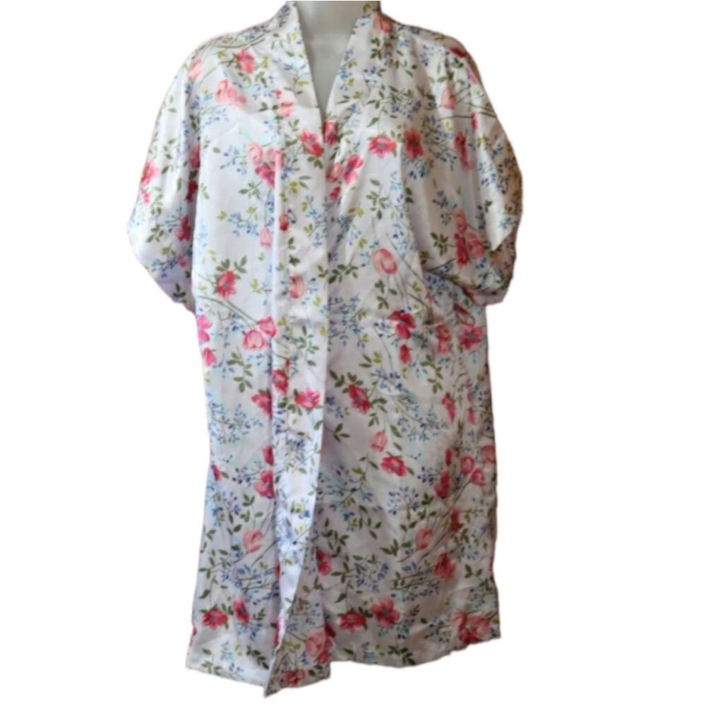 Secret Treasures White Floral Kimono Robe Lounge Sleepwear Wrap Medium